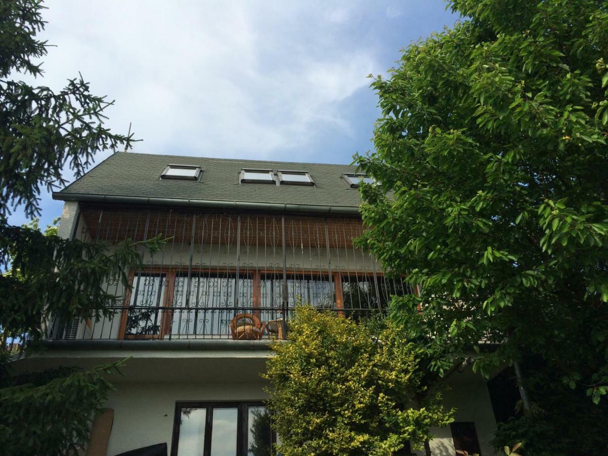 Holiday House Cervena Veza Piest'any Exteriör bild